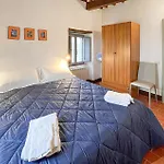 Apartamento 4 Bedroom Lovely In