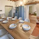 4 Bedroom Lovely In Paciano