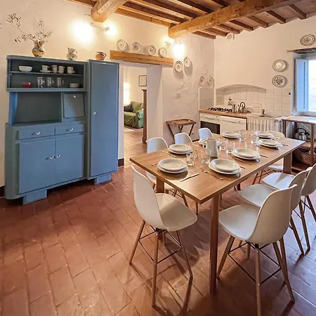 Apartmán 4 Bedroom Lovely In