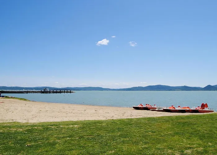 4 Bedroom Lovely In *